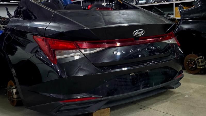 Hyundai Elantra Morda Angar