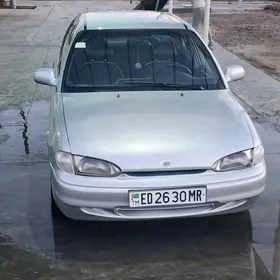 Hyundai Elantra 1997