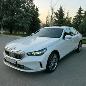 BMW 530 2024