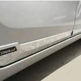 Corolla 14-17ý  gapy molding