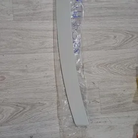 Spoller mers W212 magazyn
