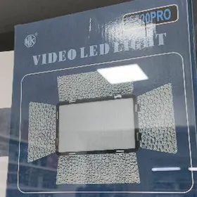 Cyra led