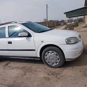 Opel Astra 2000