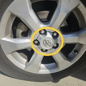 kalpak Toyota RAV 4