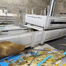 Wakum press stanok