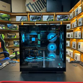 🔹ULTRA 9 / RAM 32 / RTX 5070