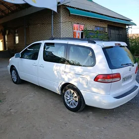 Toyota Sienna 2002