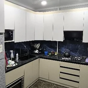 Kuhnya garnitur mebel