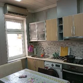 мир 7/1  6 эт 2 ком