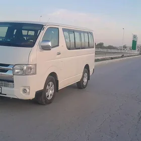 Toyota Hiace 2006
