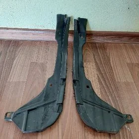 Corolla podkrylnik original