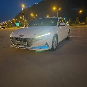 Hyundai Elantra 2021
