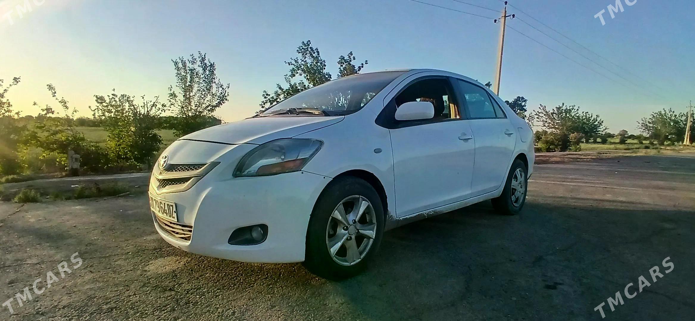 Toyota Yaris 2008
