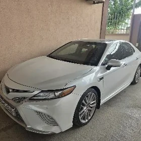 Toyota Camry 2018