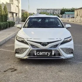 Toyota Camry 2021