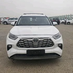 Toyota Highlander 2023