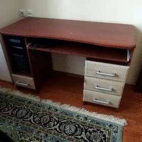 Стол письменный