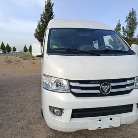 Toyota Hiace 2023