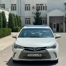 Toyota Camry 2017