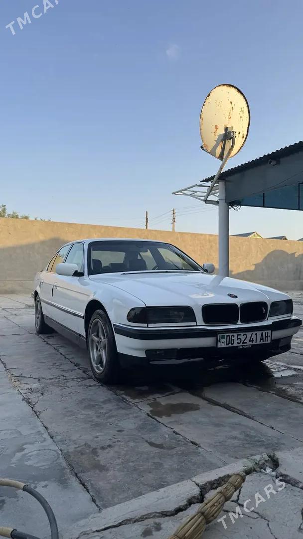 BMW 740 1996