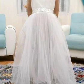 Gyz çaga KÖÝNEKLERI