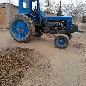 MTZ T-28 2001