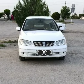 Nissan Sunny 2004