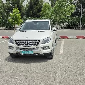 Mercedes-Benz ML500 2015