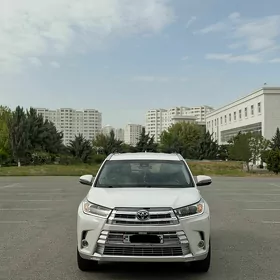 Toyota Highlander 2017