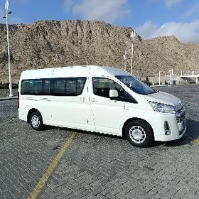 Toyota Hiace 2019