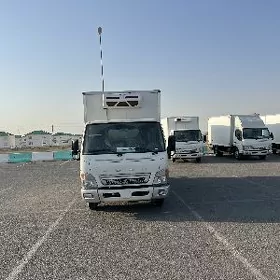 Mitsubishi Fuso 2025