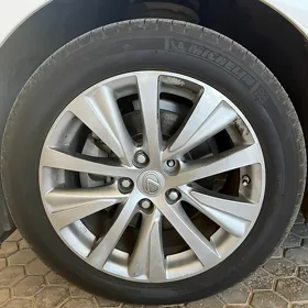 diska lexus