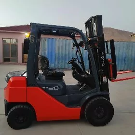 Kara Forklift 2007