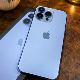 📱 iPhone 13pro 256 и Apple watch Ultra 2