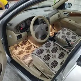 Nissan Sunny 2005