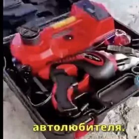 Domkrat awtoulag uçin