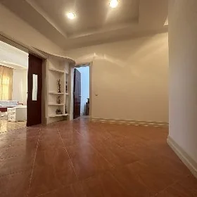 LENINA ŞAÝOLY ELITKA 3 KOMNAT