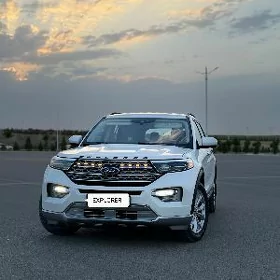 Ford Explorer 2022