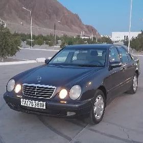 Mercedes-Benz E320 2000