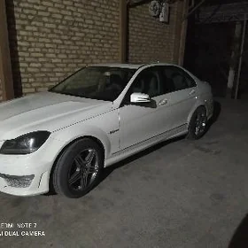 Mercedes-Benz C350 2010