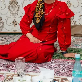 gyzyl toy koynek