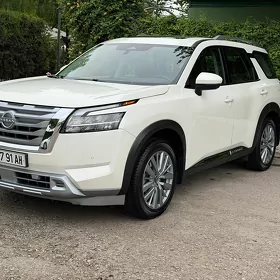 Nissan Pathfinder 2023
