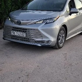 Toyota Sienna 2022