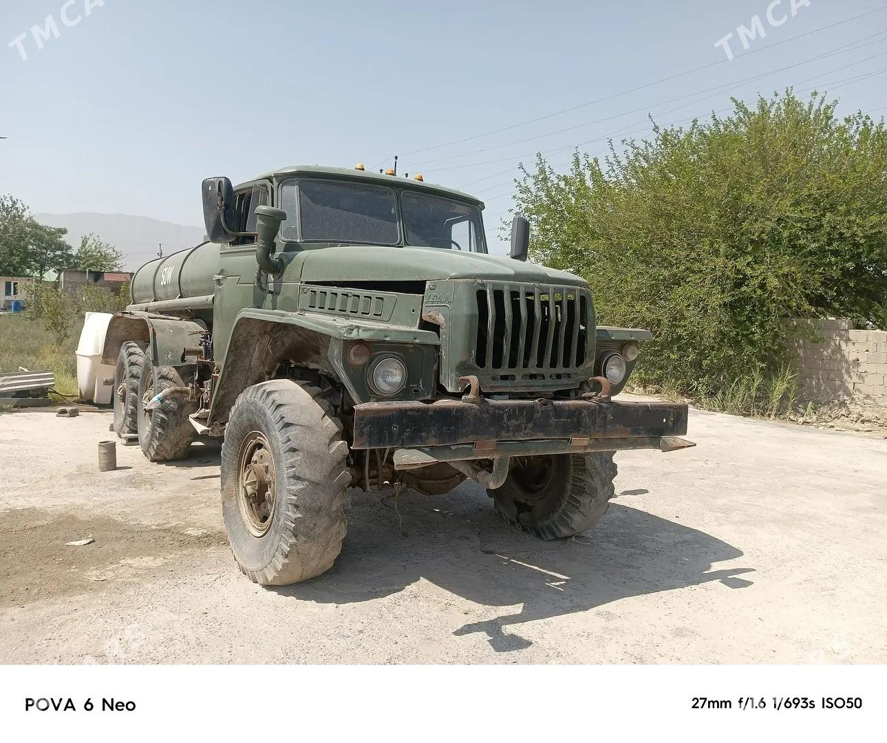 Ural 5557 1999