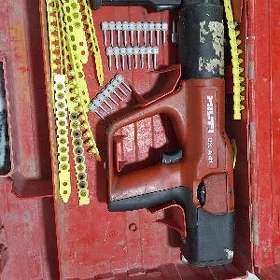 Hilti  дюбельный пистолет