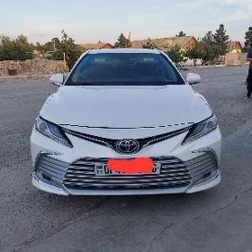 Toyota Camry 2020