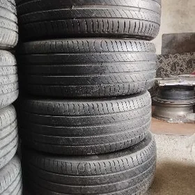 235 55 18 MICHELIN