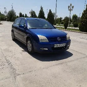 Opel Signum 2004