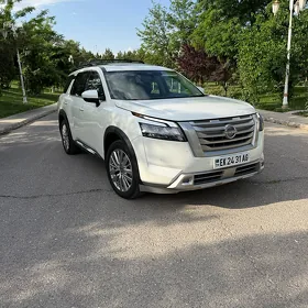 Nissan Pathfinder 2023