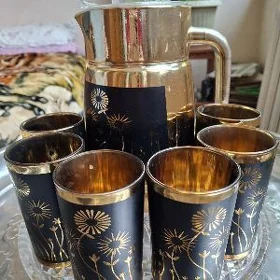 Графин со стаканами